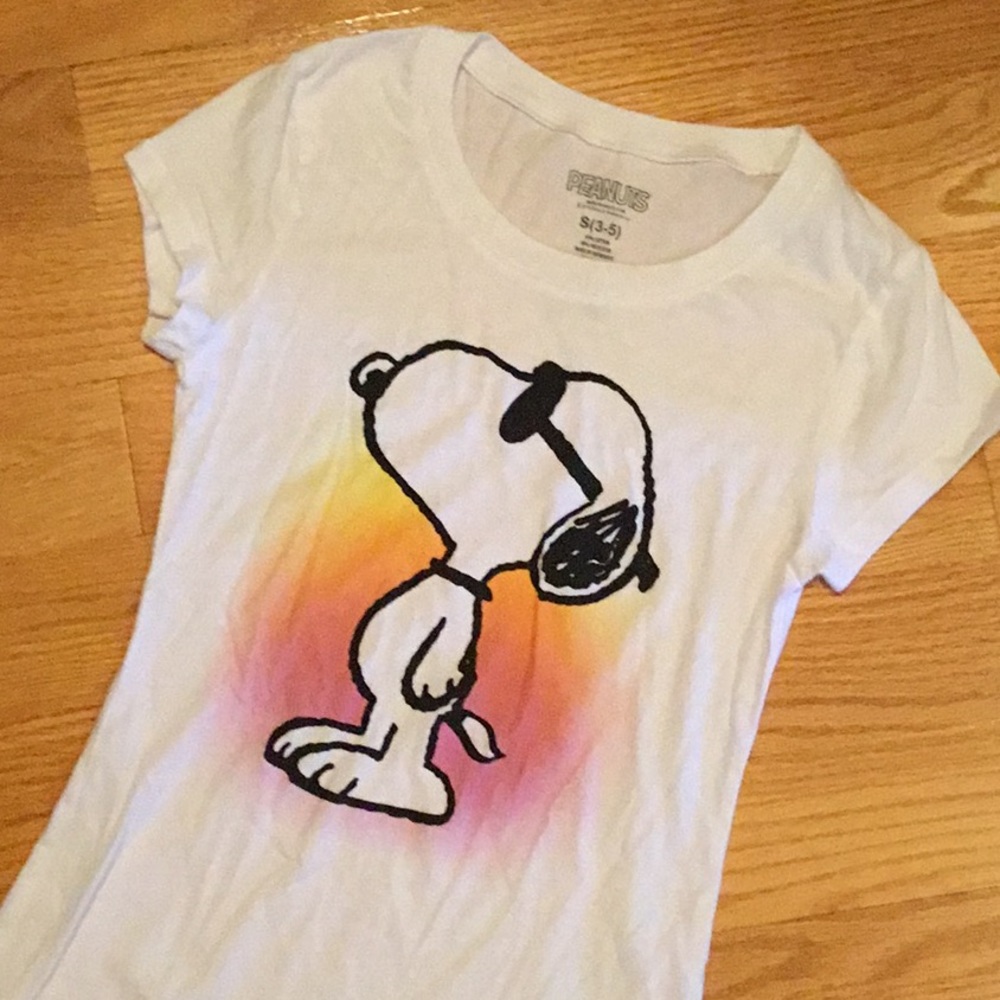 Peanuts White Tee with Snoopy Graphic